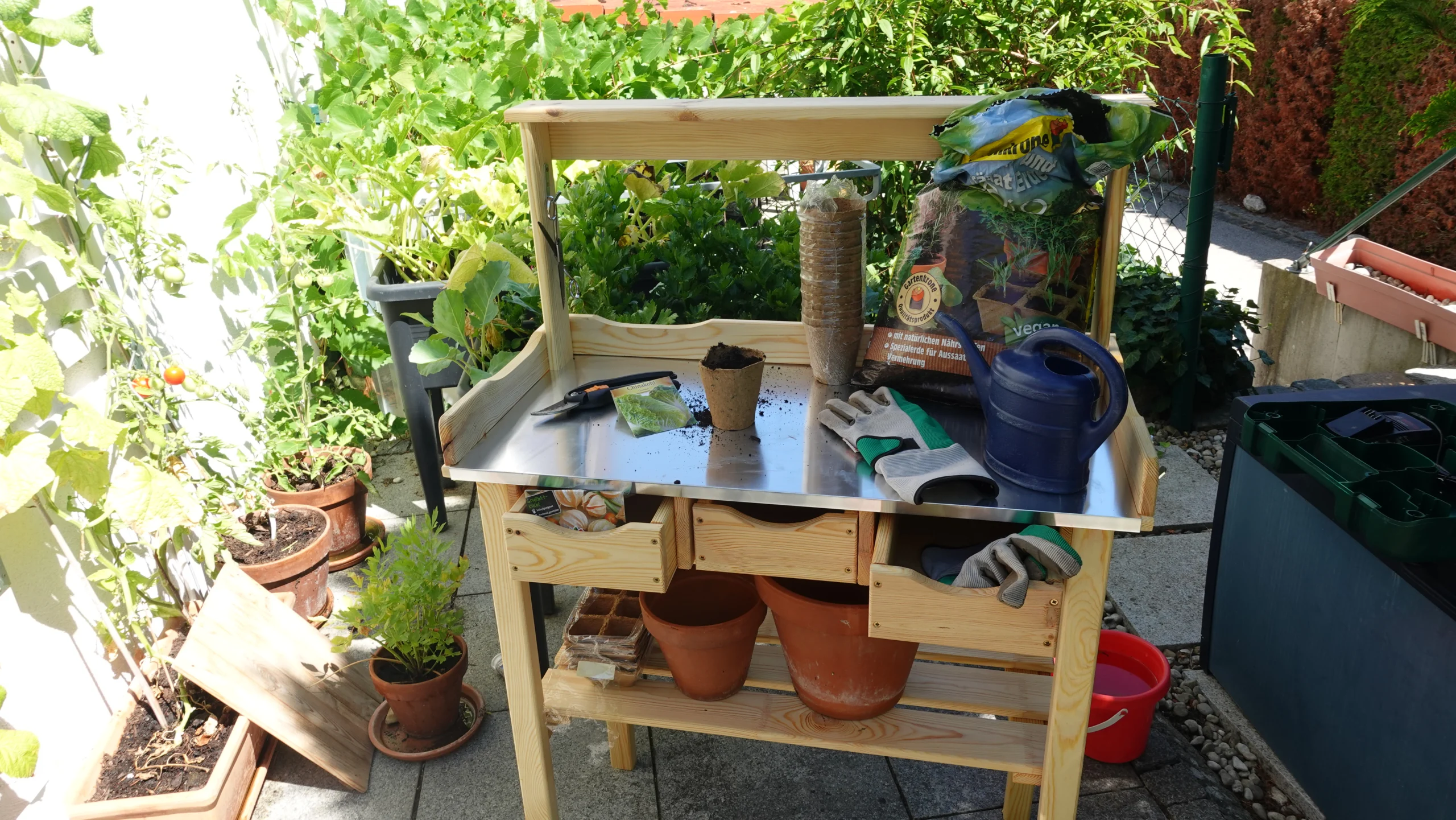 Pflanztisch für den Balkon